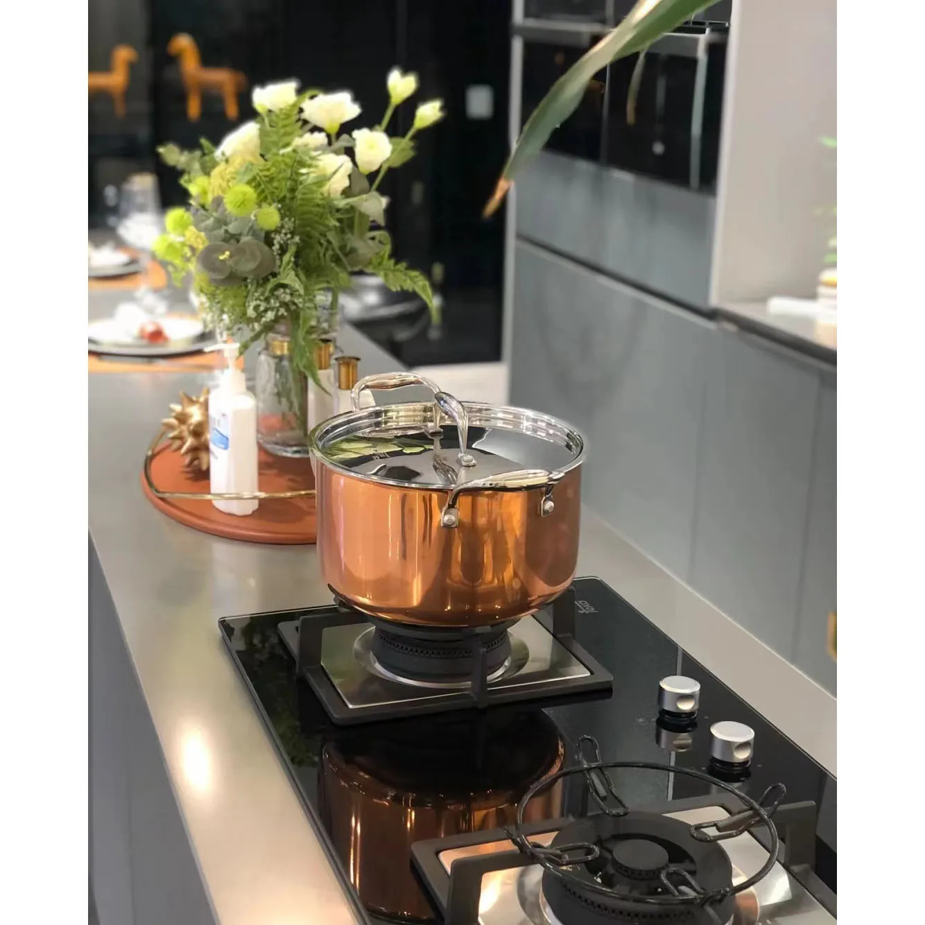 Customized Luxury Outdoor Plywood Kitchen Cabinets With Gas Stove And BBQ Grill