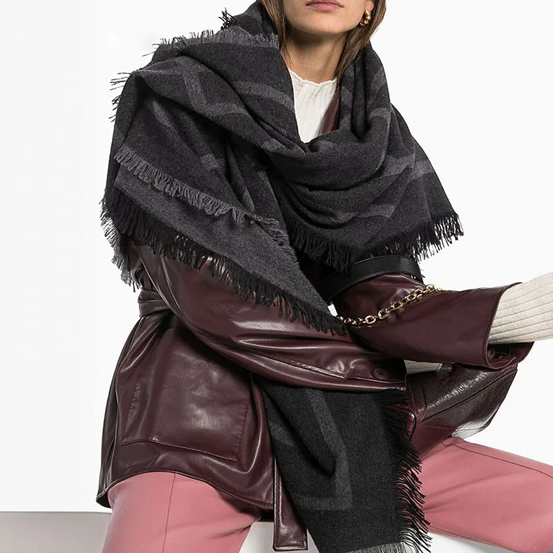 Wholesale Women Shawl Winter Thick Cashmere Scarf ins the same geometric jacquard square