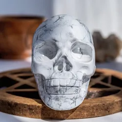 Wholesale Natural Polished Hand Carved Howlite Crystal Hollow Skulls Folk Crafts Healing Stone For Home Decoration