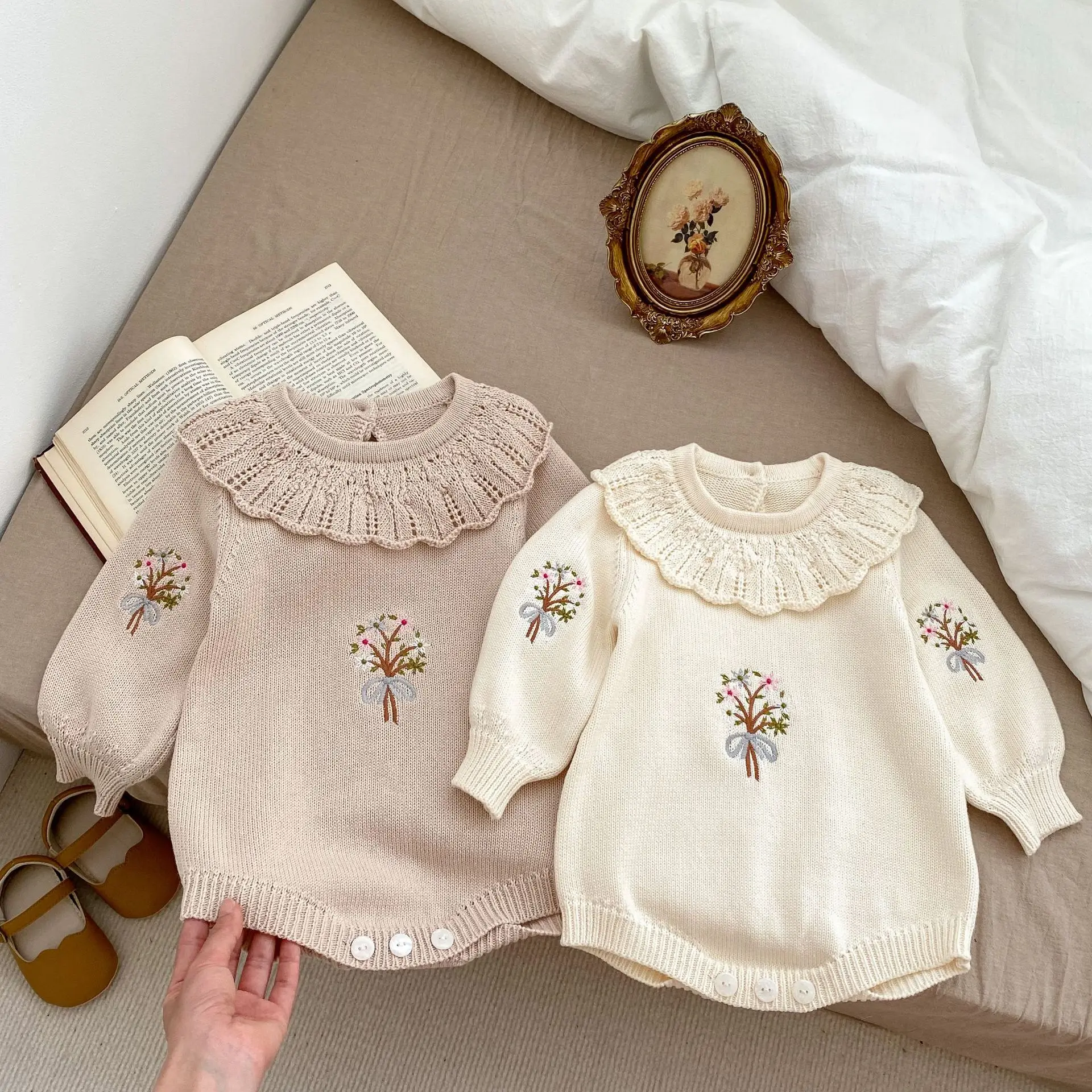 Ivy83694A 2024 New Spring Winter Toddlers Ruffle Collar Knitted Rompers Baby Infant Girls Elegant Embroidery Sweet Overalls