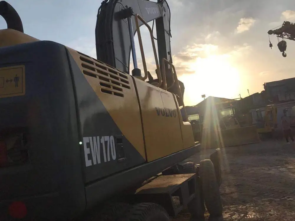 Used VOLVO EW170 Wheel excavator in good condition