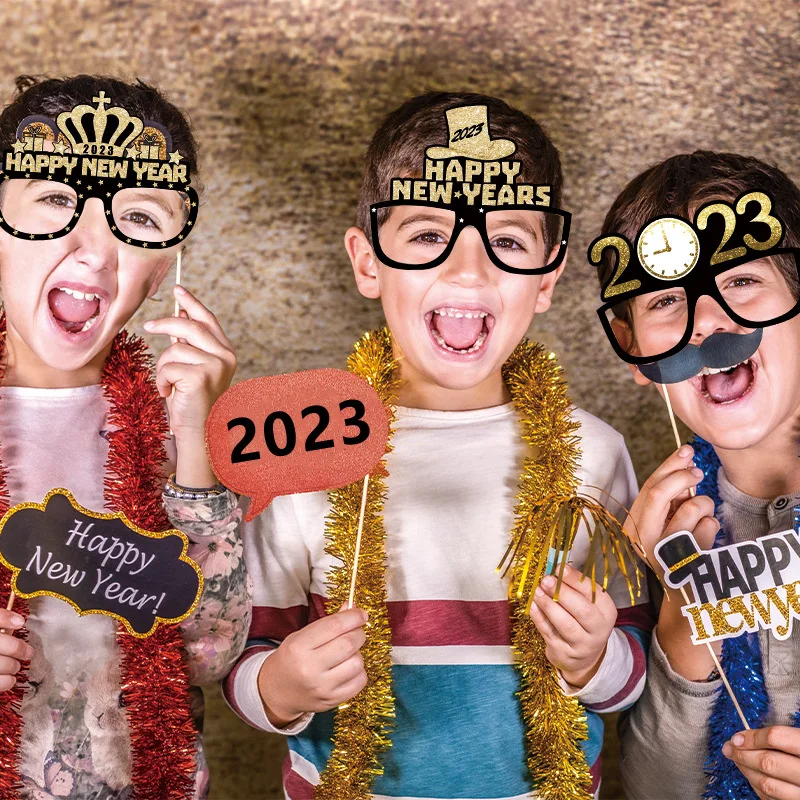Factory Wholesale 2023 New Year Black Gold Paper Color 3D Glasses Children Birthday Party Photo Props