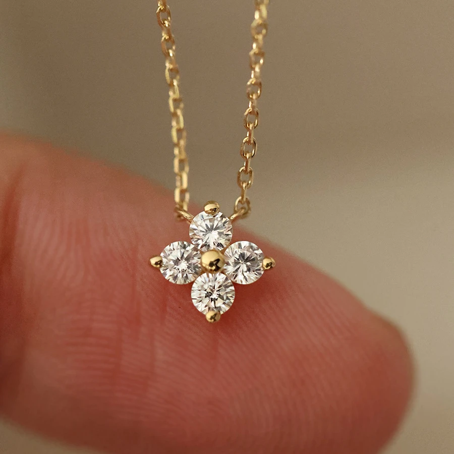 Lucky Four-leaf Clover S925 Sterling Silver Necklace Flash Diamond Clavicle Chain Flower Pendant Necklace Female