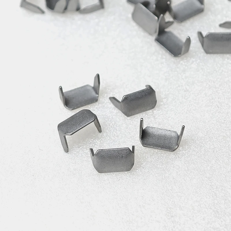 Square Fastening Nail Staples Custom Color Brass with 2 Prong Claw Rivet for Leather 10000 Pieces 5 Bags Custom Cm Prism Support