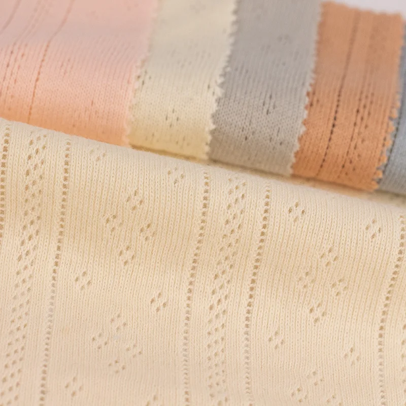 Customized 170gsm 100% Cotton Comfortable and soft wrinkle resistant fabric Suitable for T-shirts