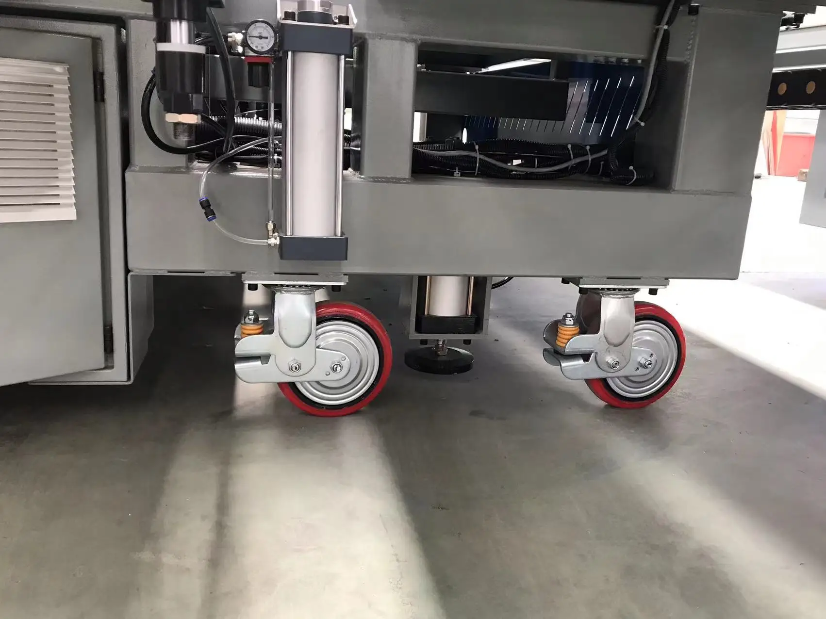 Chinese Factory Multi-shape Glass Cutting Machine CNC Mirror Glass Cutter with Loading Function