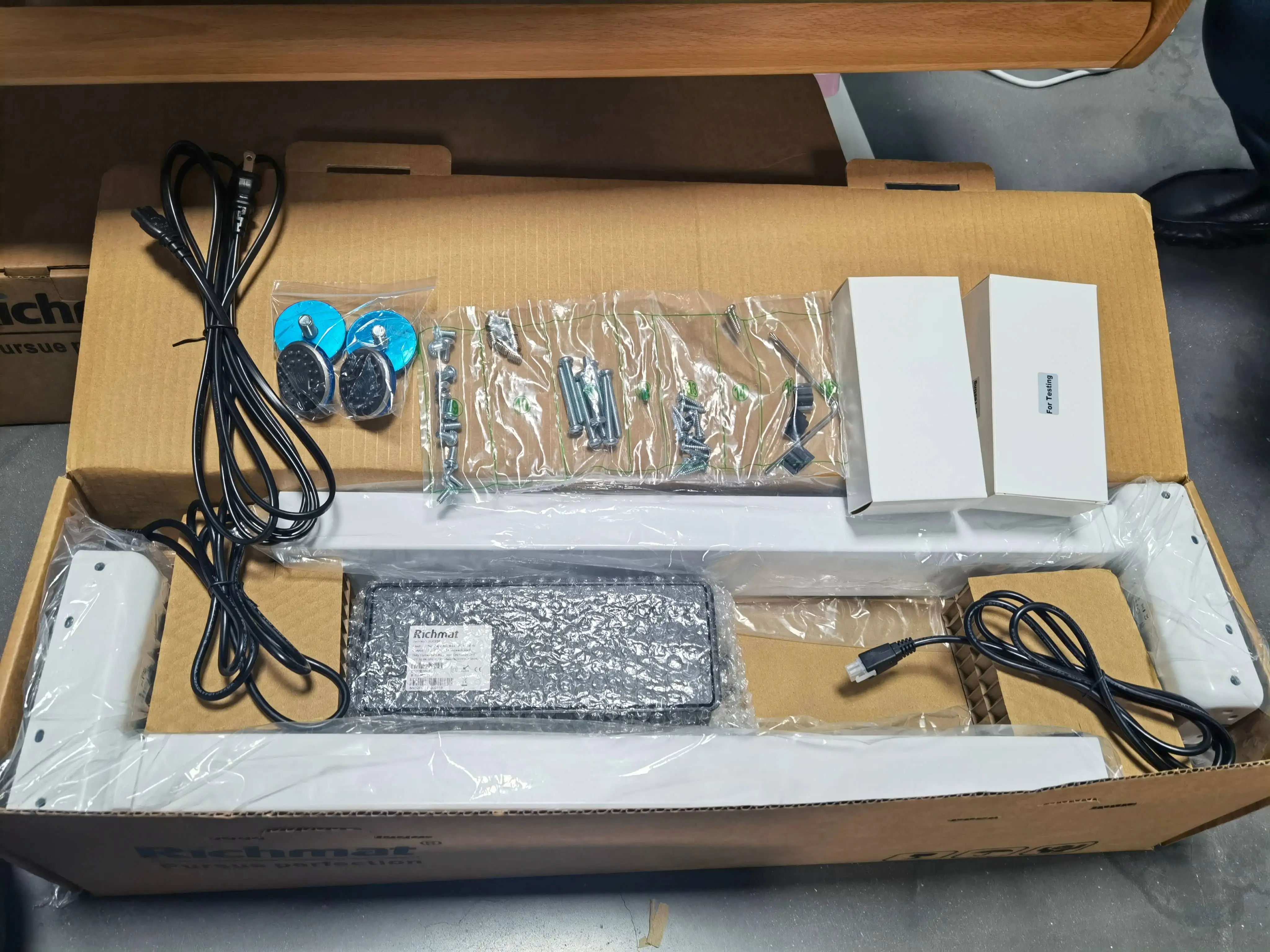 Richmat cheap computer smart electric height adjustable work table sit stand up desk frame with dual motor