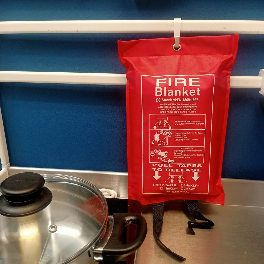 Emergency Fire Blanket For  Extinguisher Blanket 1x1m High Visibility CE Certified for Home, Kitchen Car Van RV Office Reusable