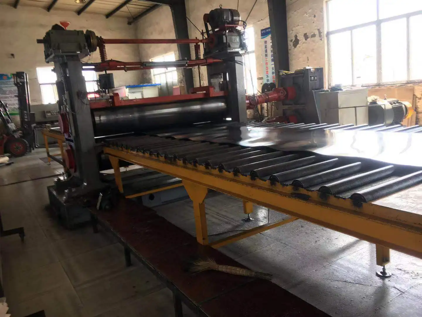 High Quality 0.8mm 1mm 2mm Lead Sheet Price Per Ton Lead Plate For X-ray Anti-radiation Lead Plate Roll