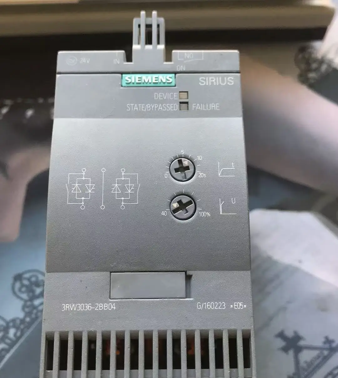 3RW3027-1BB14 SIRIUS Базовая производительность мягкий стартер S0 32 A 15 кВт/400 В 3RW30271BB14