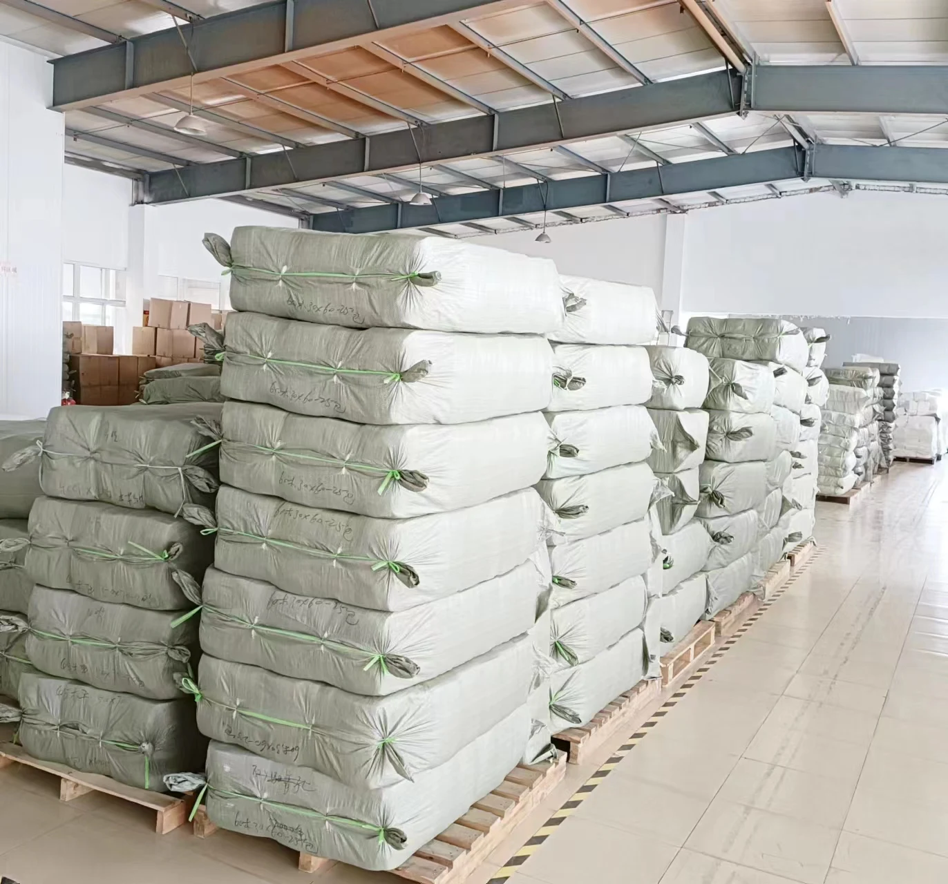 home Beauty Centre Nonwoven Disposable Wholesale Bed Sheets Manufactures In China hole