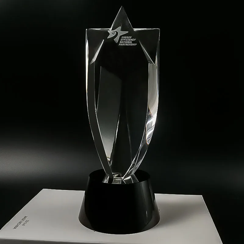 Награда со звездным хрустальным стеклом с гравировкой на заказ пятиочковым художественным трофеем K9 базе 3D-лазерной