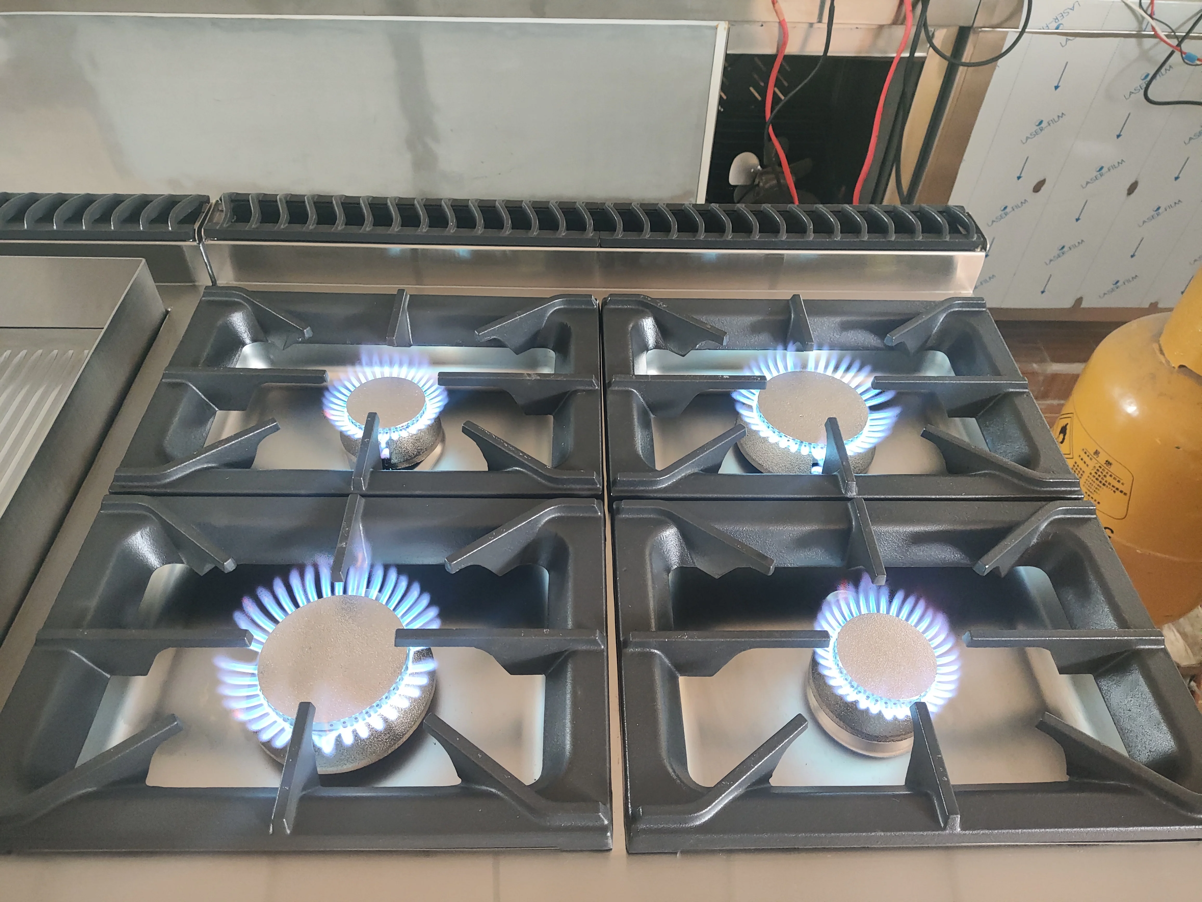 Cooking Equipment Restaurant Gas Stove Commercial Gas Range 4 Burners Gas Cooking Range