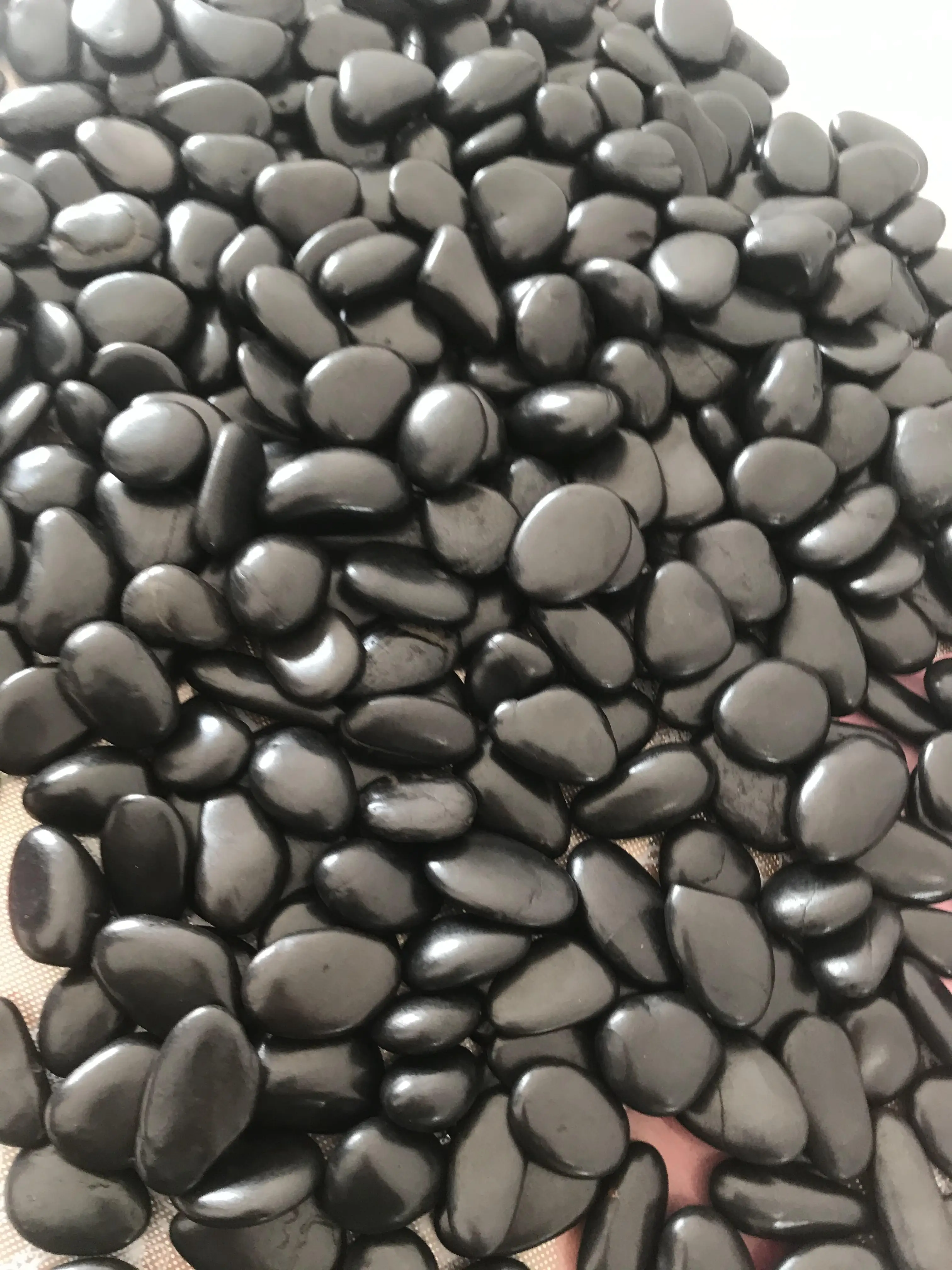High polished pebble stone factory direct black pebble stone garden stone with good quality