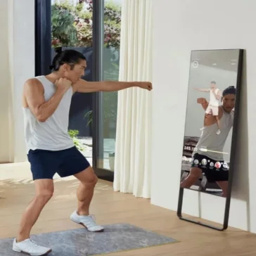 Gym/Home Interactive Led Digital Touch Screen Fitness Mirror Virtual Smart Mirror Use For Exercise