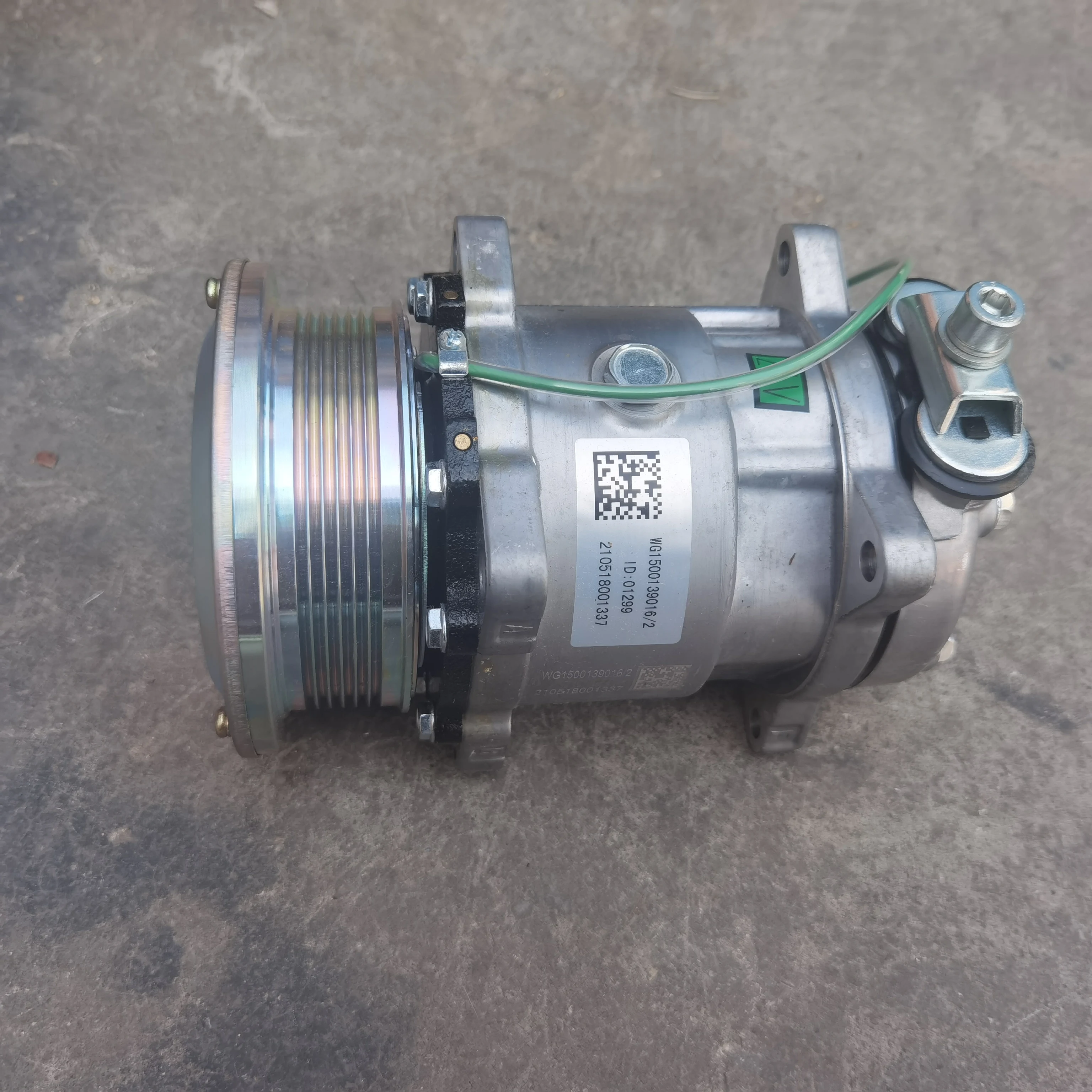 WG1500139016 Compressor assembly  Air Conditioning AC Compressor For Sinotruk Howo Parts