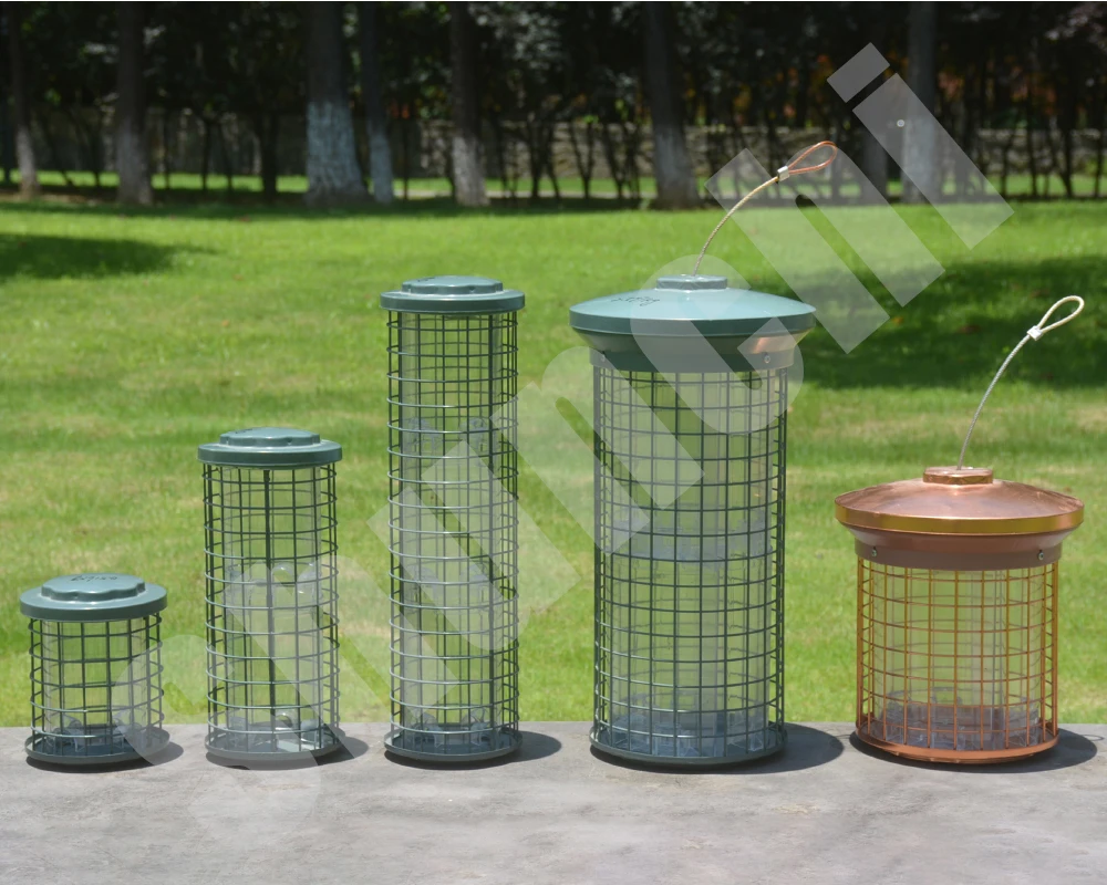 
Top quality squirrel resistant bird food feeder 3.5L 12 feeding ports 