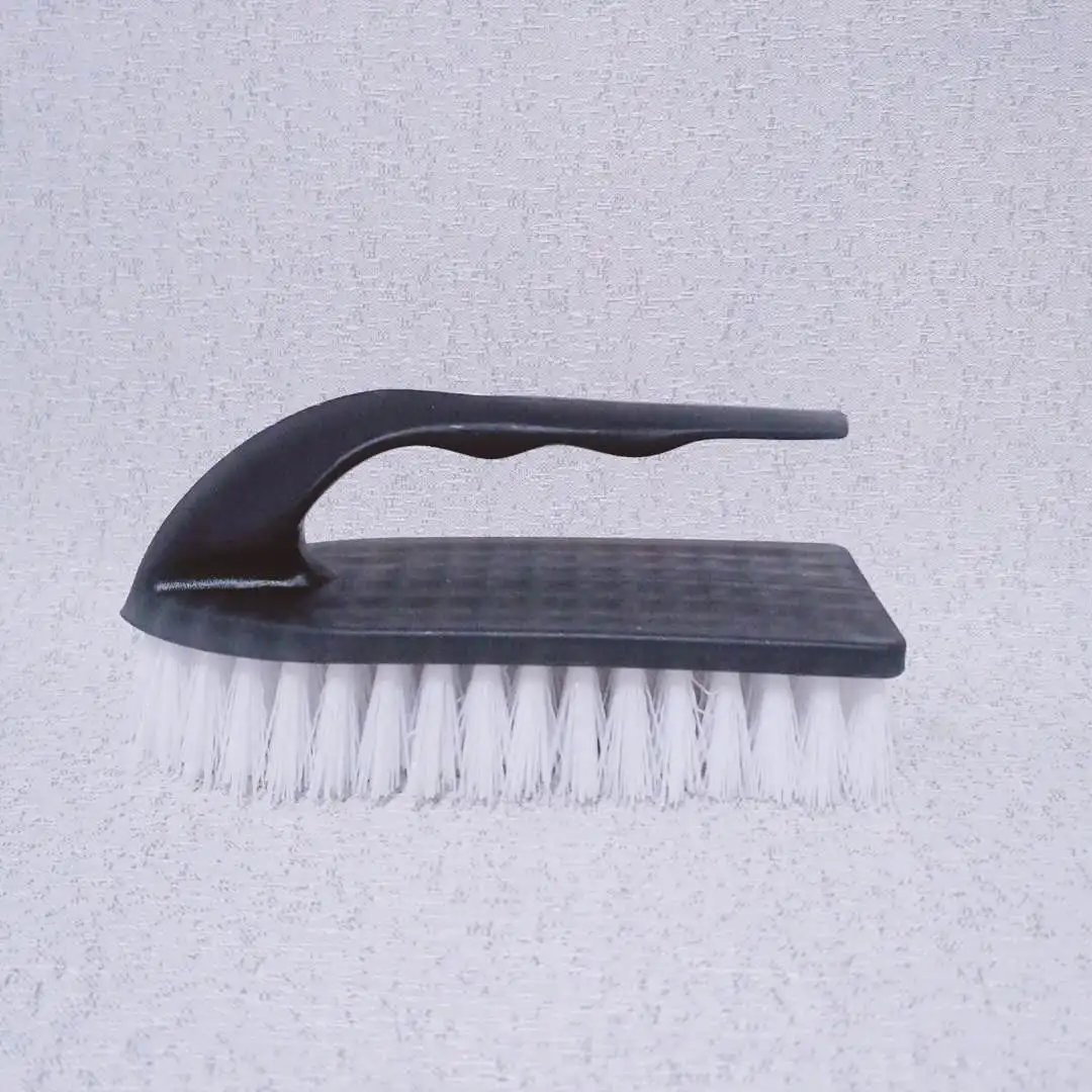 Пластиковая щетка для чистки пола