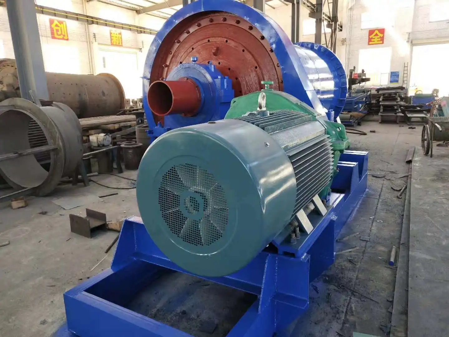 Factory price quartz/ limestone /coal /ceramic cement dry/wet grinding mill machine gold ore mining ball mill