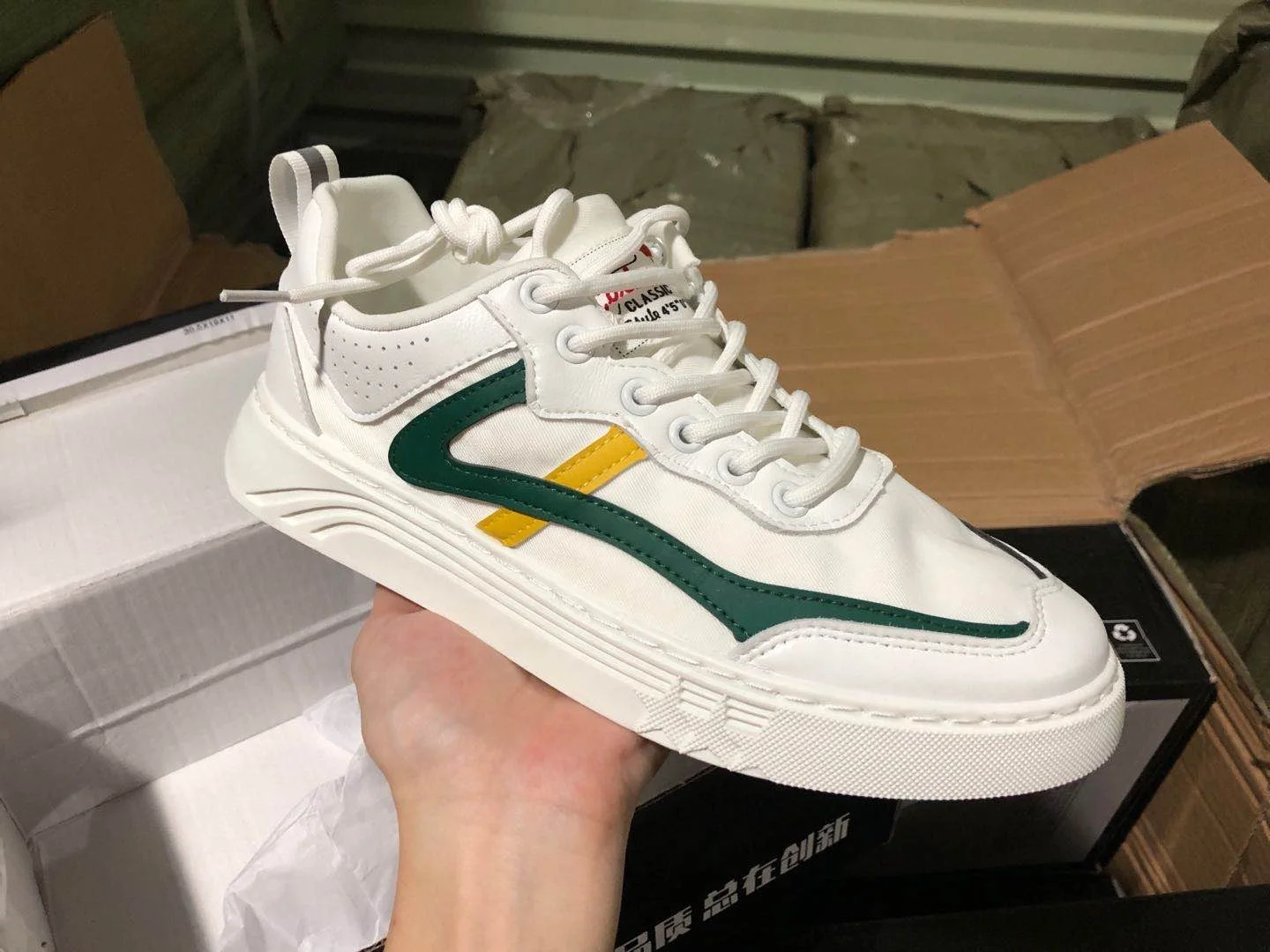  Оптовая продажа мужской спортивной обуви Лучшая распродажа повседневной