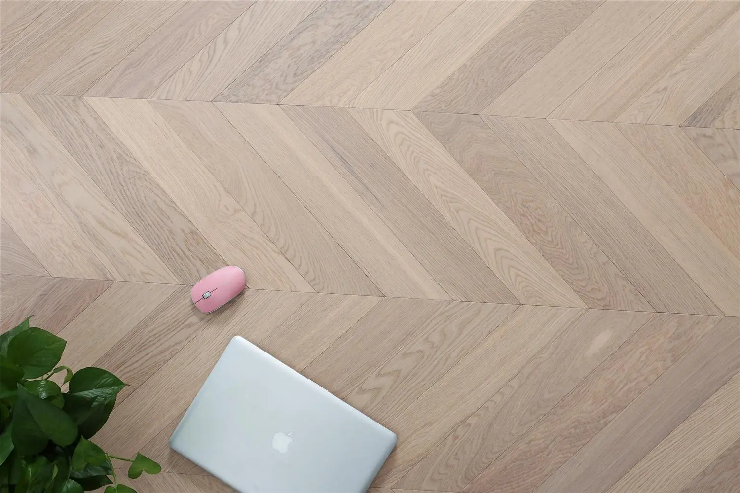 Luxury Modern Design Engineered Wood Flooring Oak Herringbone Chevron Styles Click for Indoor Decoration Engineered Flooring