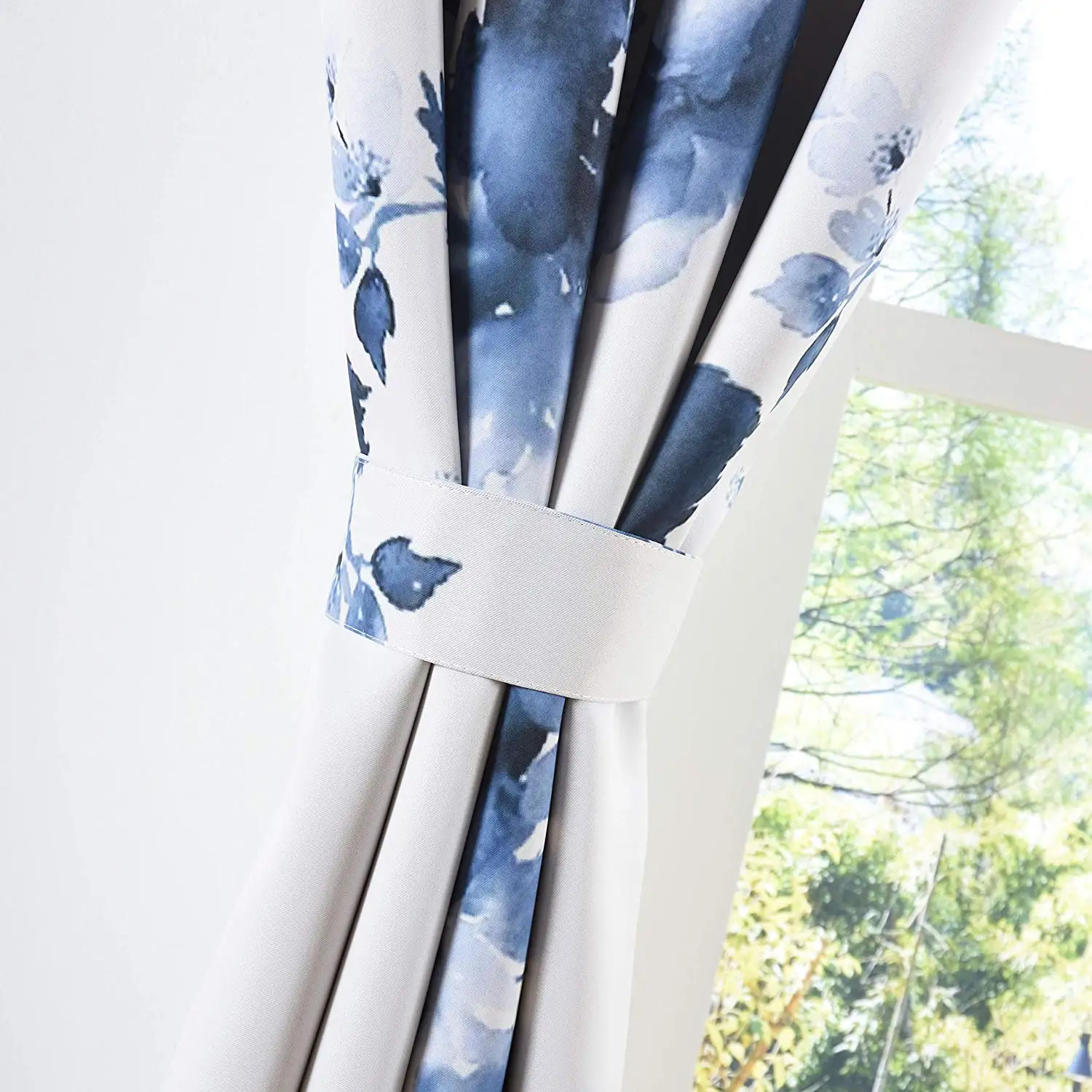 Blue printed black out curtains/Luxury and elegance grommets curtains for living room and bedroom