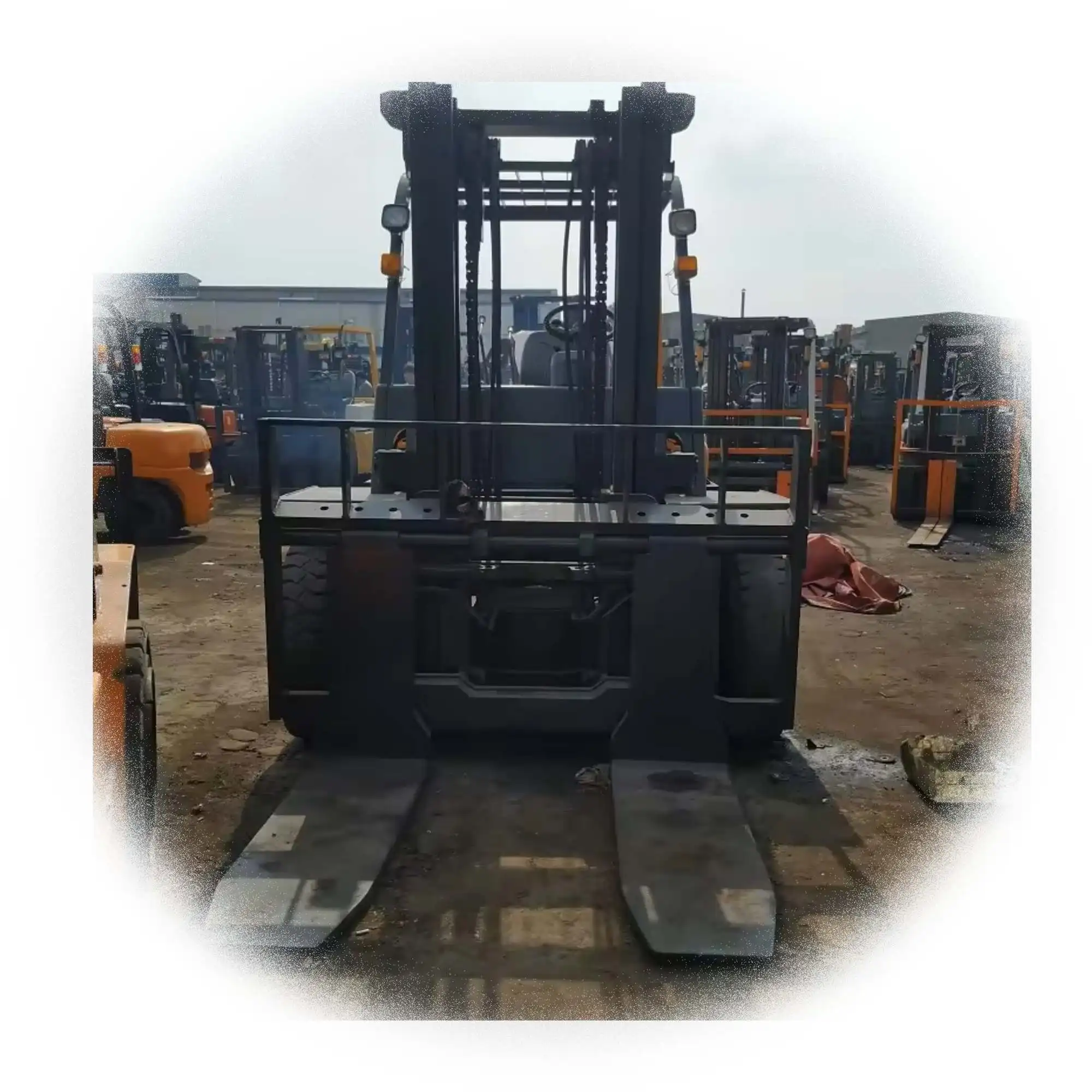 Second hand TCM 7ton forklift good condition for sale made in Japan Isuzu engine White Orange Transporting Used TCM forklifts