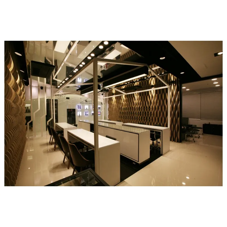 Набор маникюрных столов и стульев