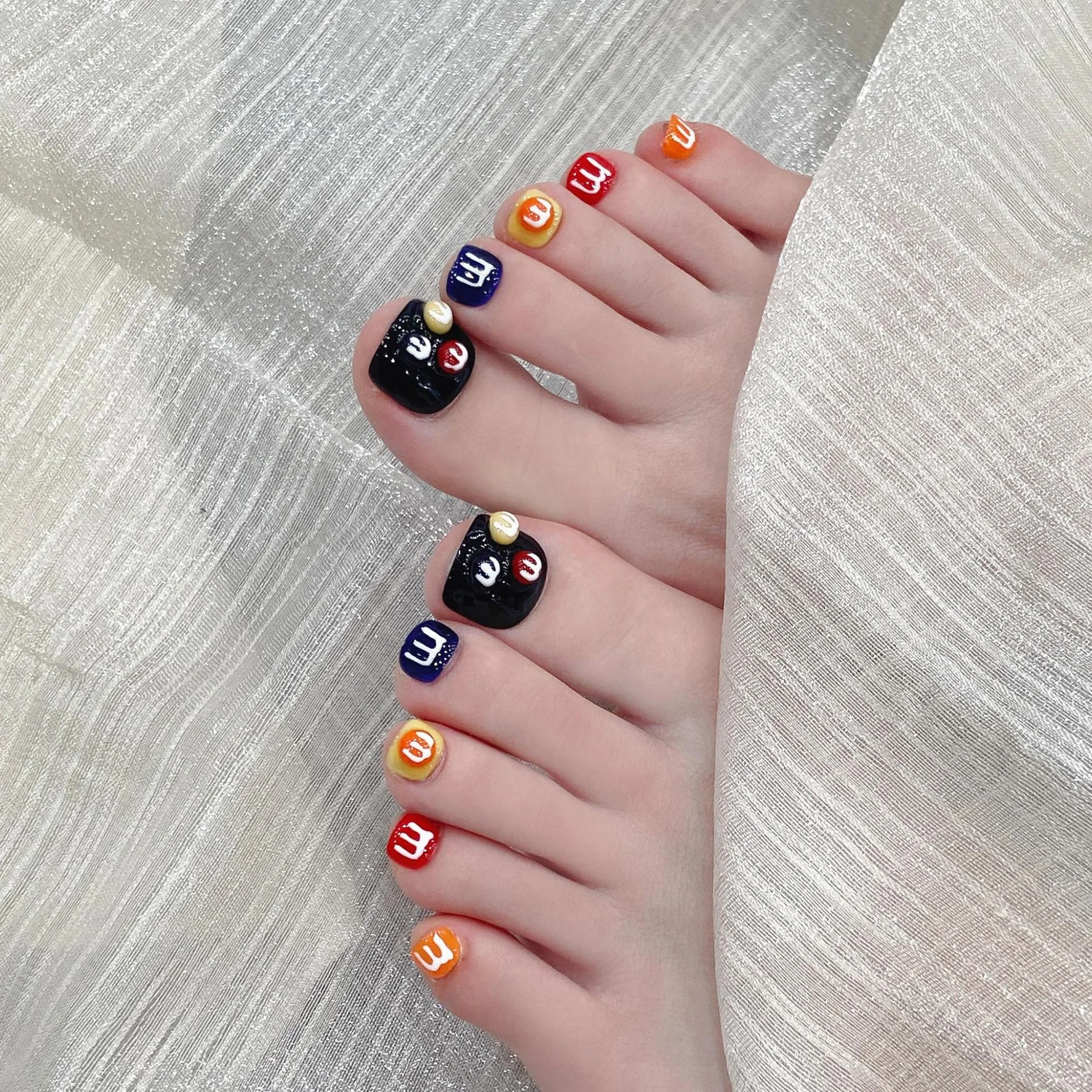 Ins Hot Designs Summer Handmade Press On Toe Nails With Rhinestones Shinny Cartoon Toe False Nails For Girl