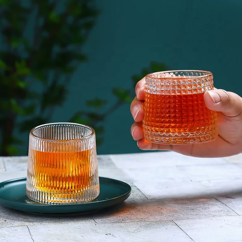 Creative Drinking Glasses Smooth Brim Delicate Transparent Shaker Tumbler Beer Glass Mug Bar Rotating Whisky Wine Glass