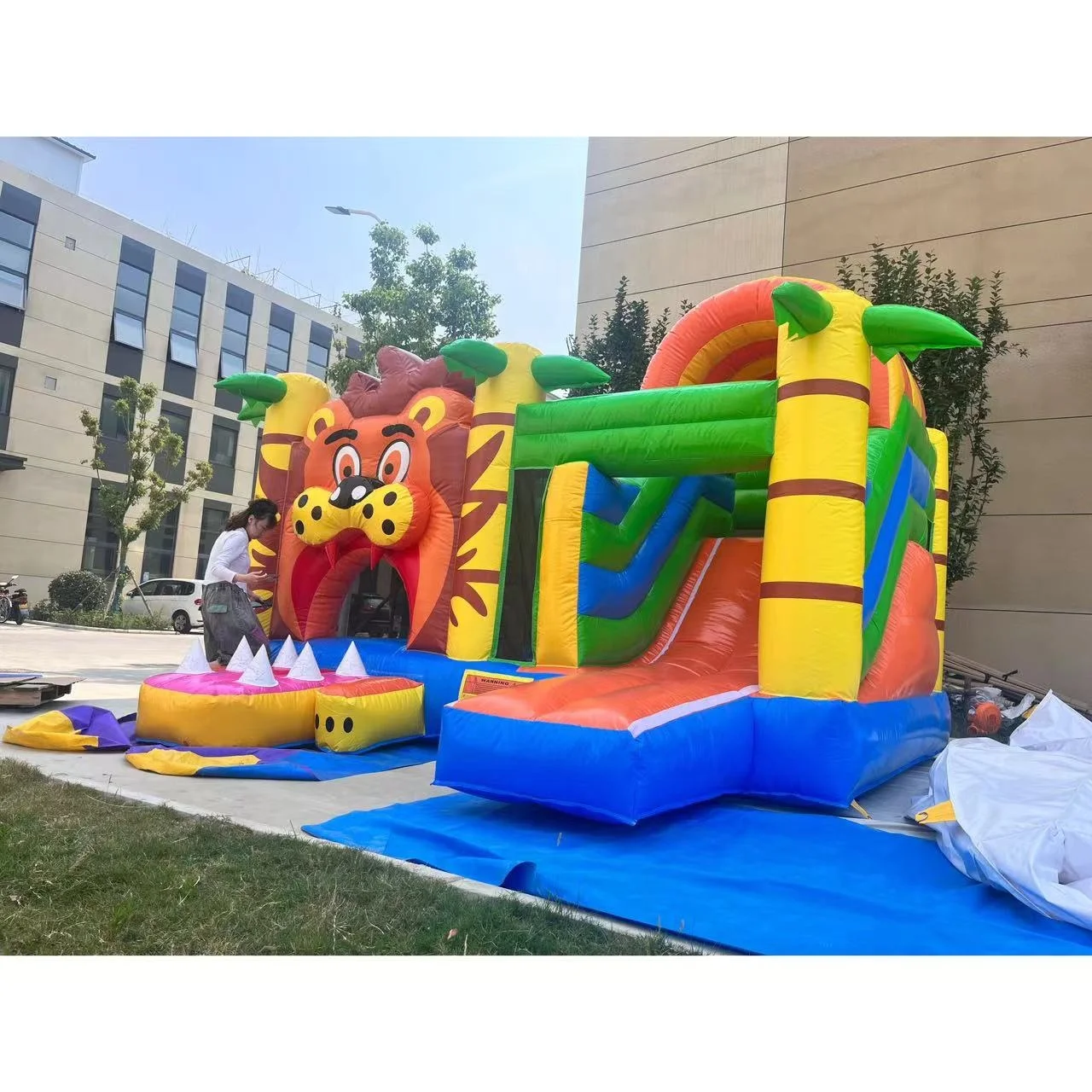 Inflatable Lion Castle Inflatable Slide Trampoline Combination Factory Customization