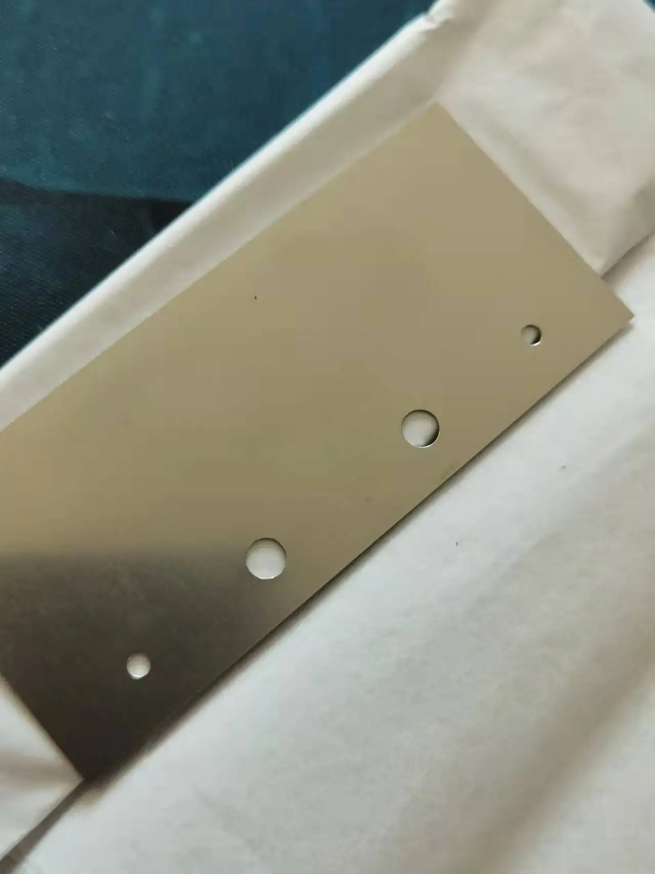 Long-term supply of pure tungsten plate can be customized.
