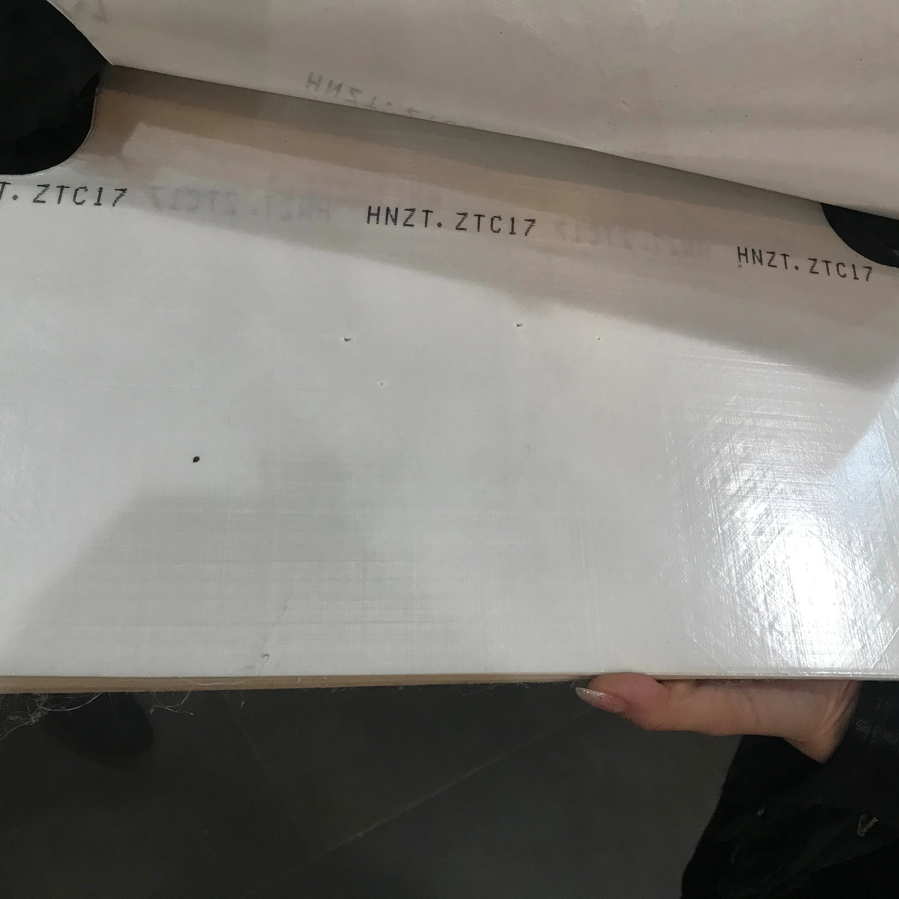 Пуленепробиваемые материалы Uhmwpe пуленепробиваемая ткань устойчивая к проколу для пуленепробиваемой