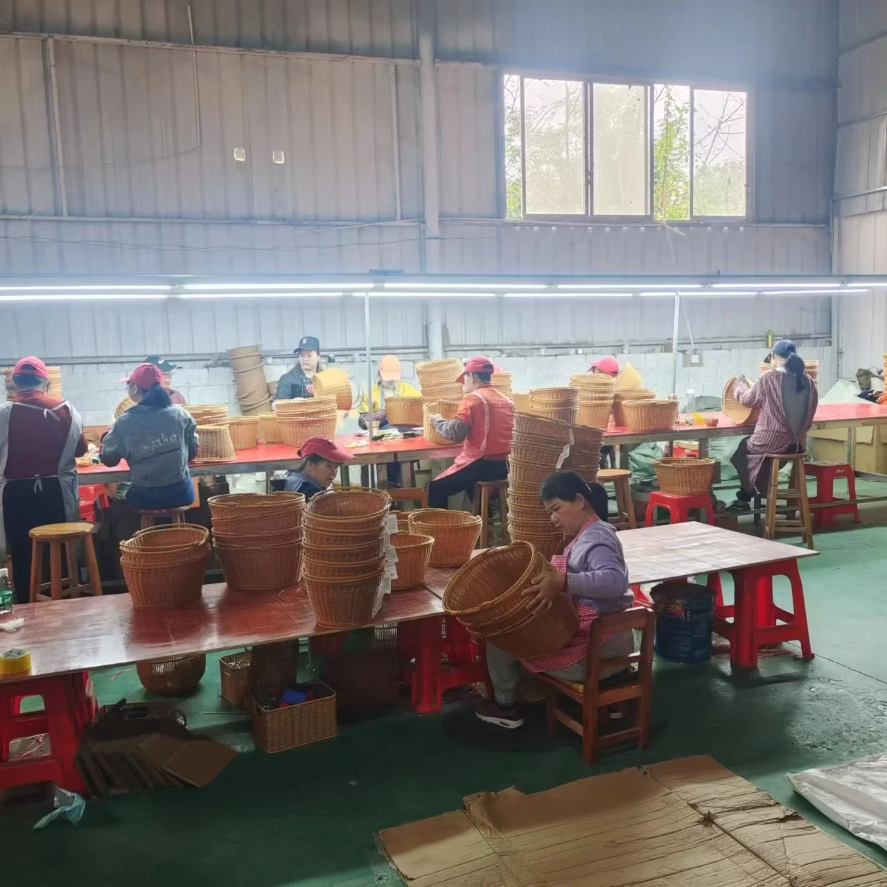 Прямоугольная пластиковая корзина для хранения из ротанга