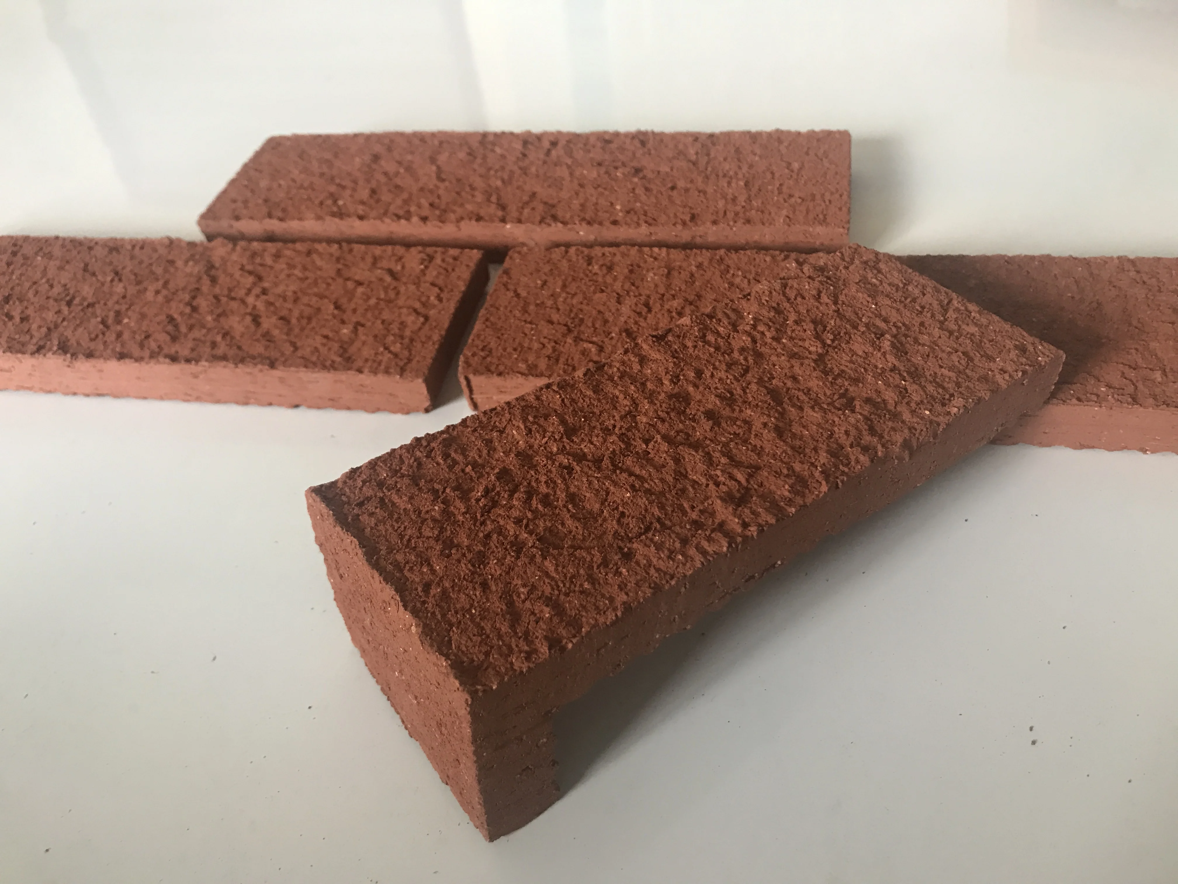 Factory directly sale red thin veneer brick for wall decoration wall cladding