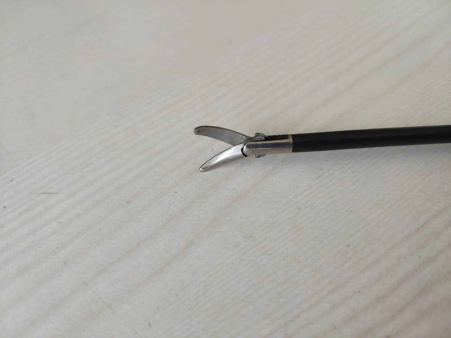 Reusable Laparoscopic Instruments Single Port SILS Electrode double action curved scissors