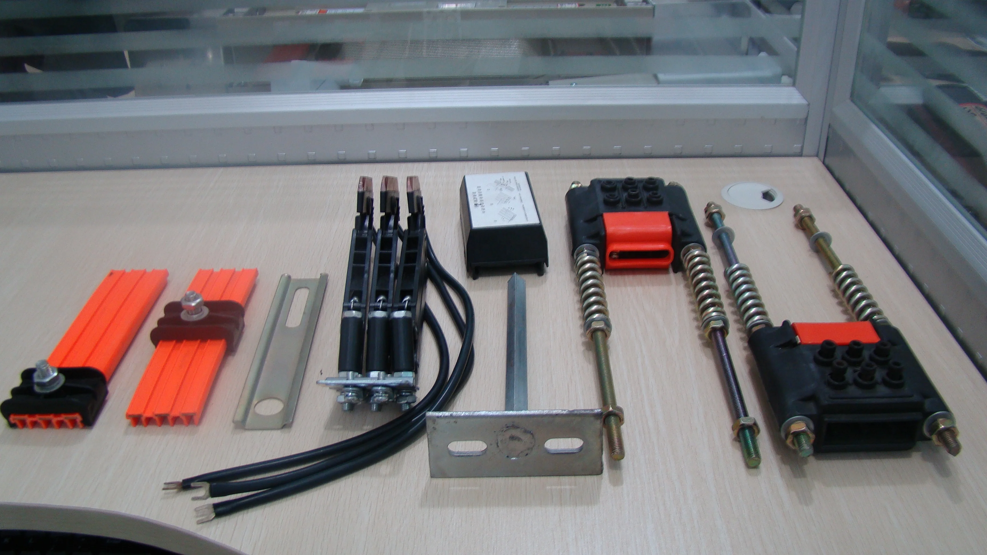 Power Rail Electric Distribution Crane 3P 4P  6P Bus Bars
