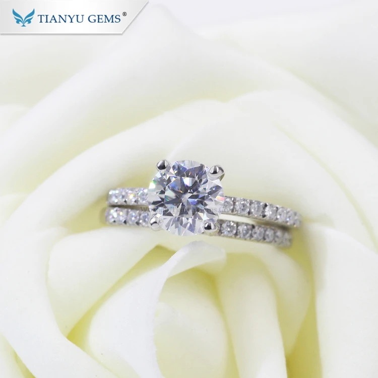 
Tianyu Gem Perfect Sit Flush Jewelry Rings Set 1.25CT Platinum Pt950 Moissanite Engagement Ring Wedding Band 