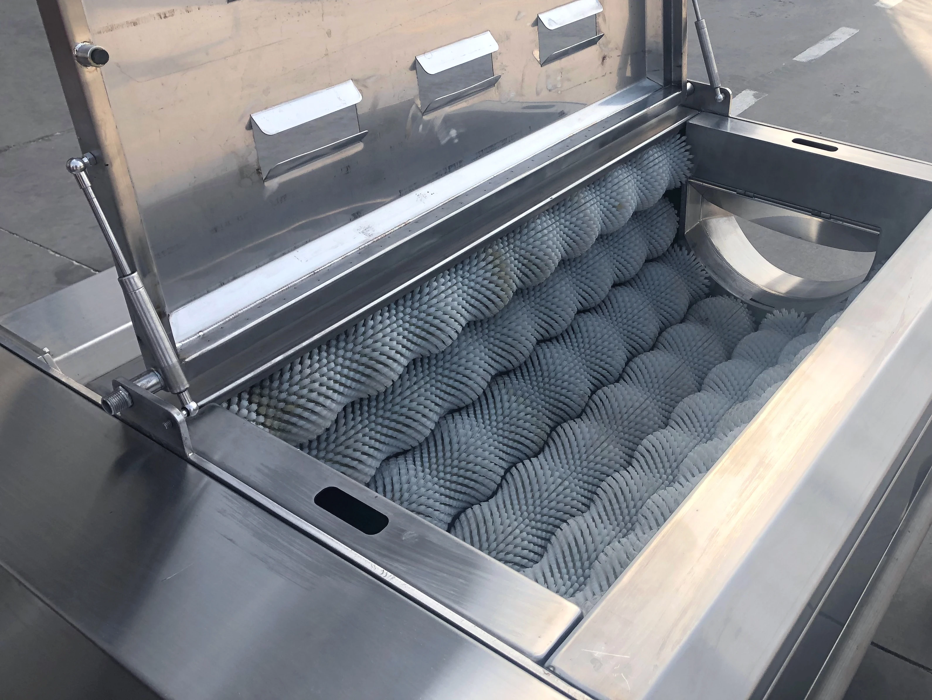 Industrial Brush Roller Type Onion And Root Cassava Carrot Fresh Ginger Potato Washer Peeler Washing Peeling Machine