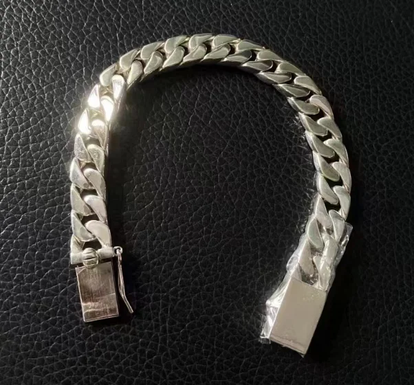 Custom Bracelet S925/14K/18K GOLDName Plate with Cuban Chain Bracelet