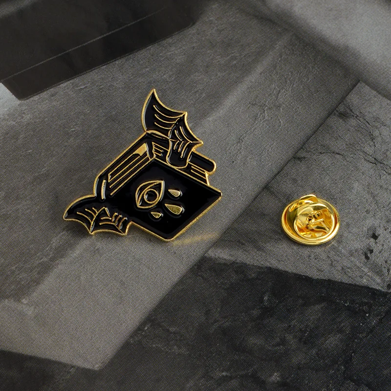 Wholesale High Quality Cartoon Hat Enamel Metal Boy Kid Hats Soft And Hard Enamel Pins Brooch Clothes Hat Badge