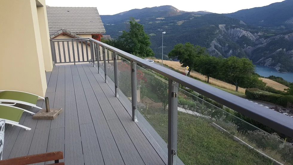 Recycled HDPE Faux Wood Plastic Rails And Post For Outdoor Decking Rails