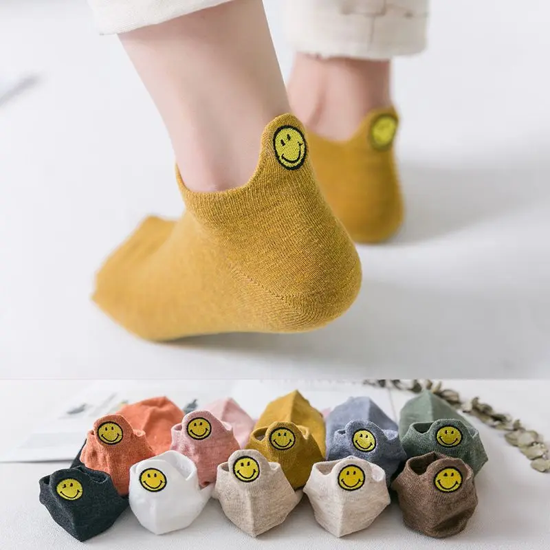 Wholesale Spring Funny Heel Embroidery Cartoon Smiling Face Short Socks Soft Cotton Fashion Smiley Women Ankle Socks