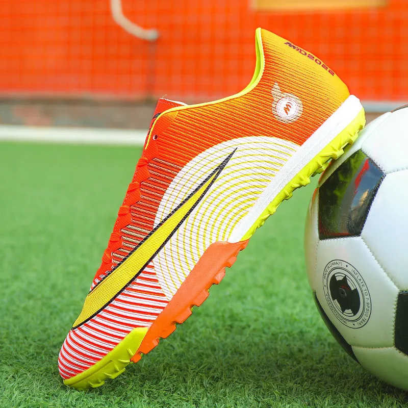 2022 New Youth Outdoor Football Shoes Professional Competition Training Shoes