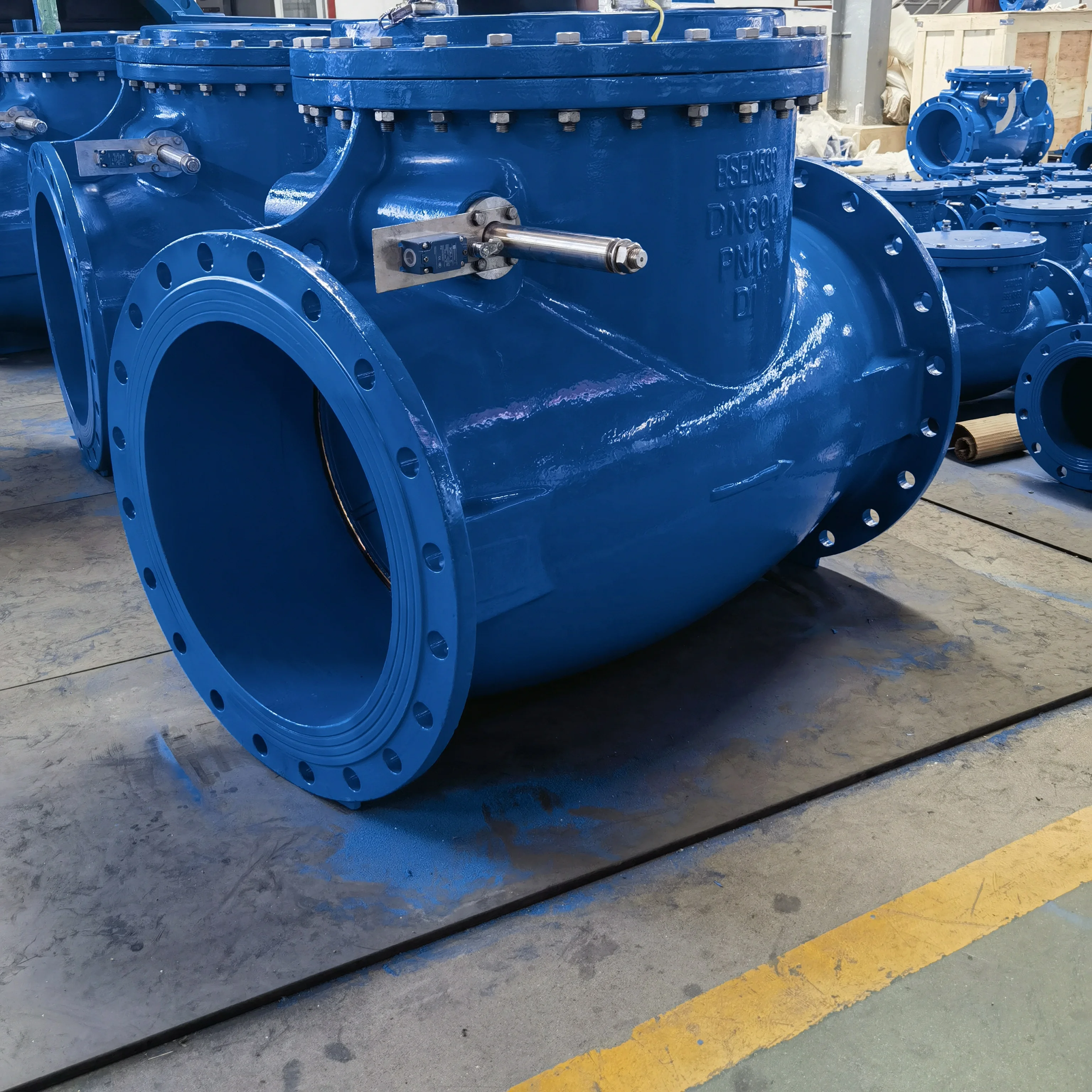 Non Return Iron Swing Check Valve High Pressure Check Valve DN600 with Counterweight Limit Switch