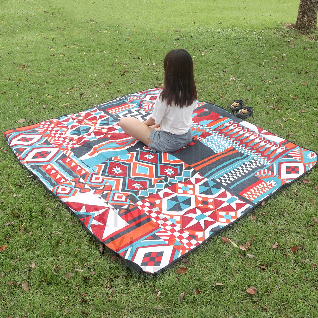 Wholesale Thickened Ultrasonic Picnic Blanket Custom Design Picnic Rug Portable Picnic Rug