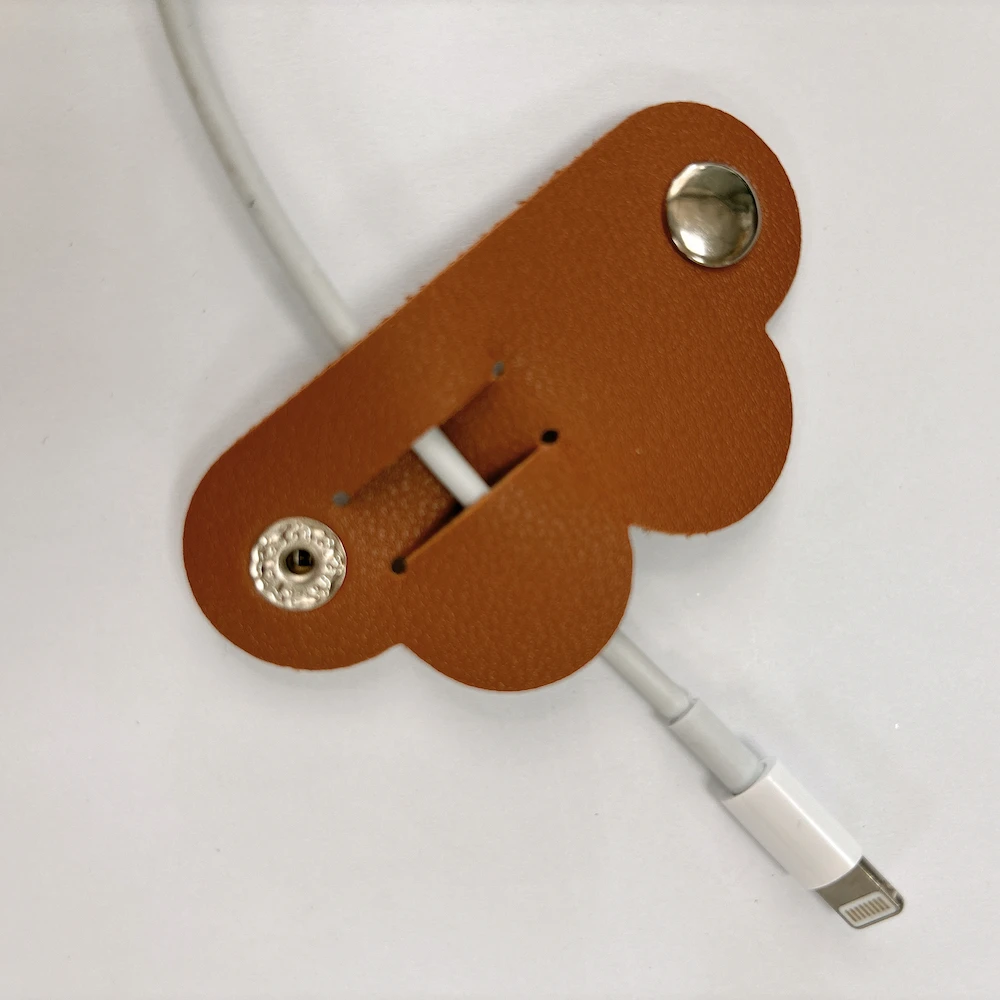 Personalized Heart Cable Holder Leather Custom Cord Keeper Anti -winding Headphone Organizer Gifts For Her