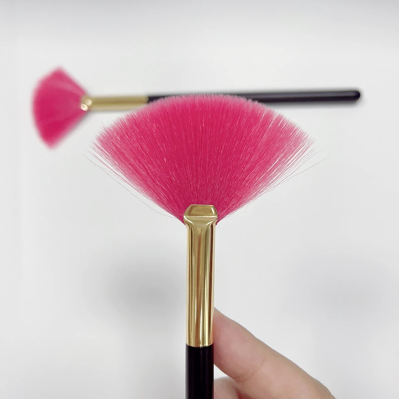 DAHUI Single Fan Brushes For Facial Makeup Brush Wood Handle Private Label Facial Fan Brush In Stock
