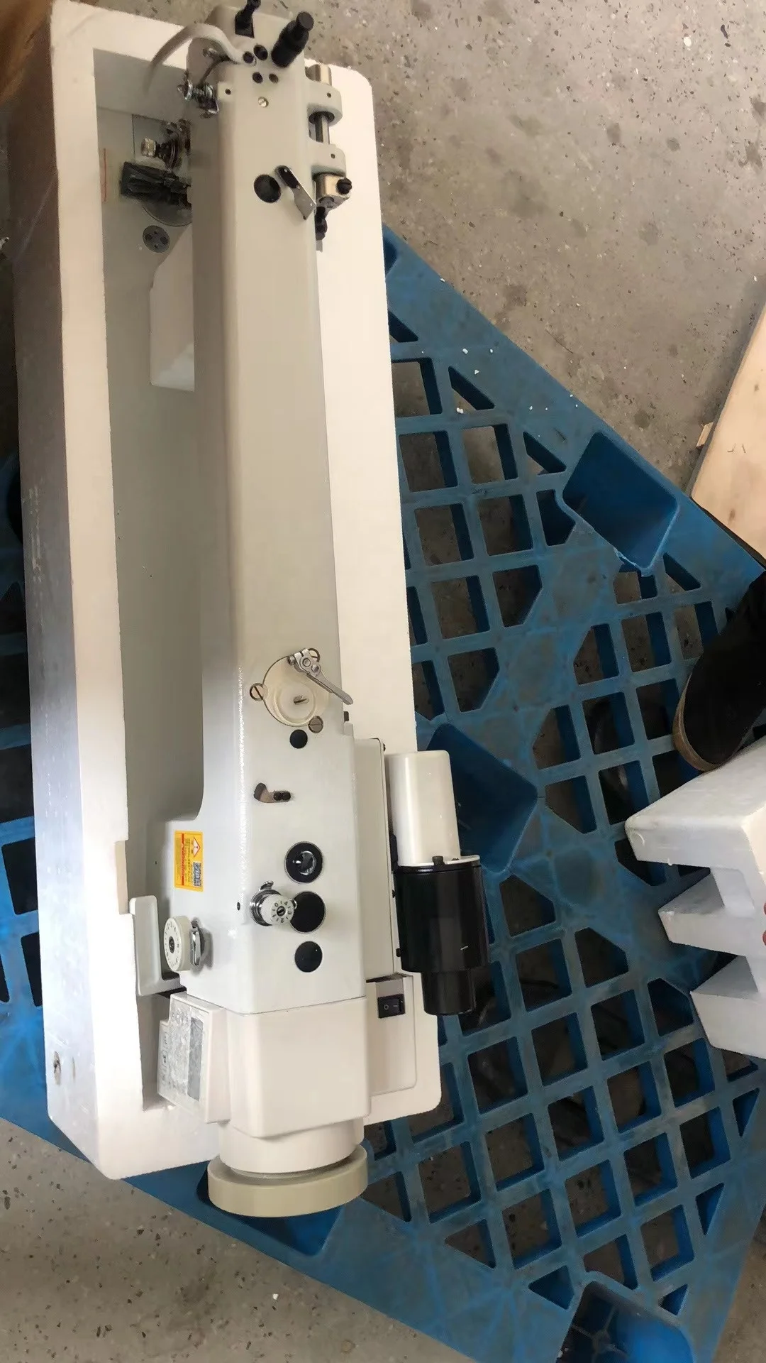QK-0303L-56/85 automatic top and botton feed long-arm 56cm 85cm flatbed lockstitch Sewing Machine price