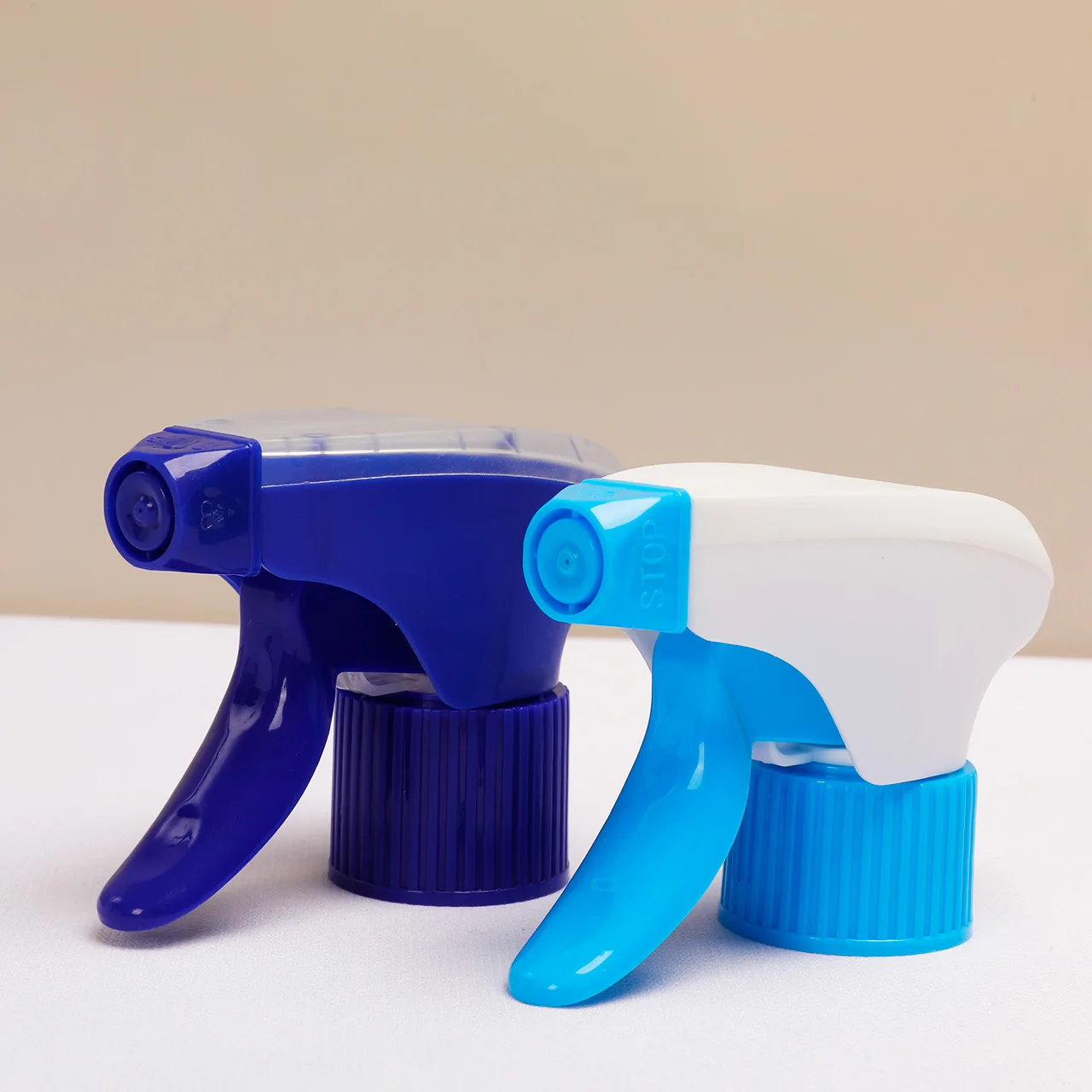 Новый дизайн, блокировка тумана, садовый Химически стойкий пластиковый обычный оптом 28/410 триггерный распылитель, функциональный триггерный распылитель